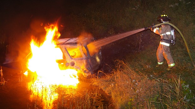 Véhicule volé et incendié